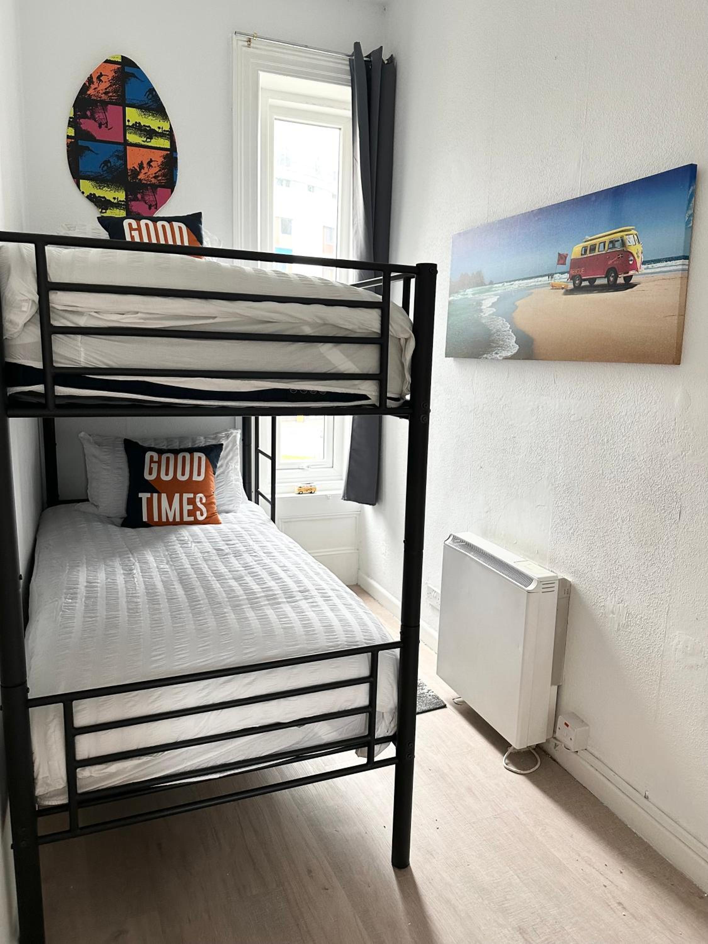 The City Surf Apartment - By Coastline Retreats - FREE PARKING INCLUDED - Sleeps 5 - City Centre view 5