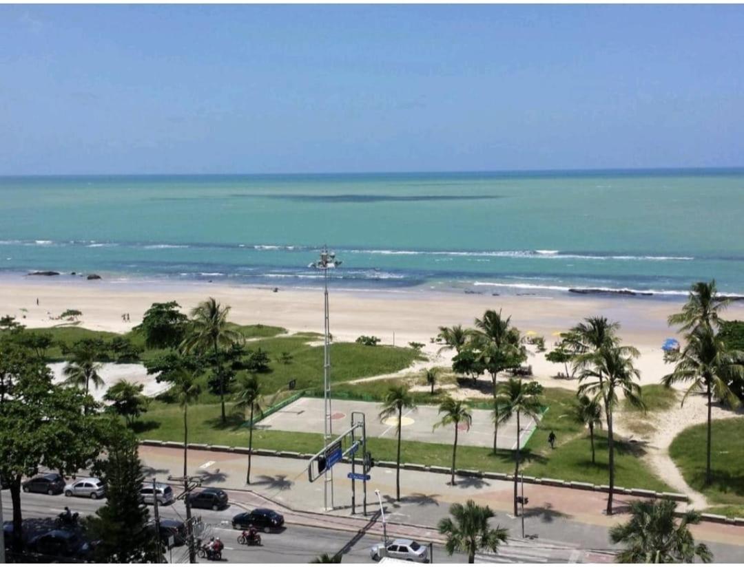 Flat vista mar no melhor trecho do Pina