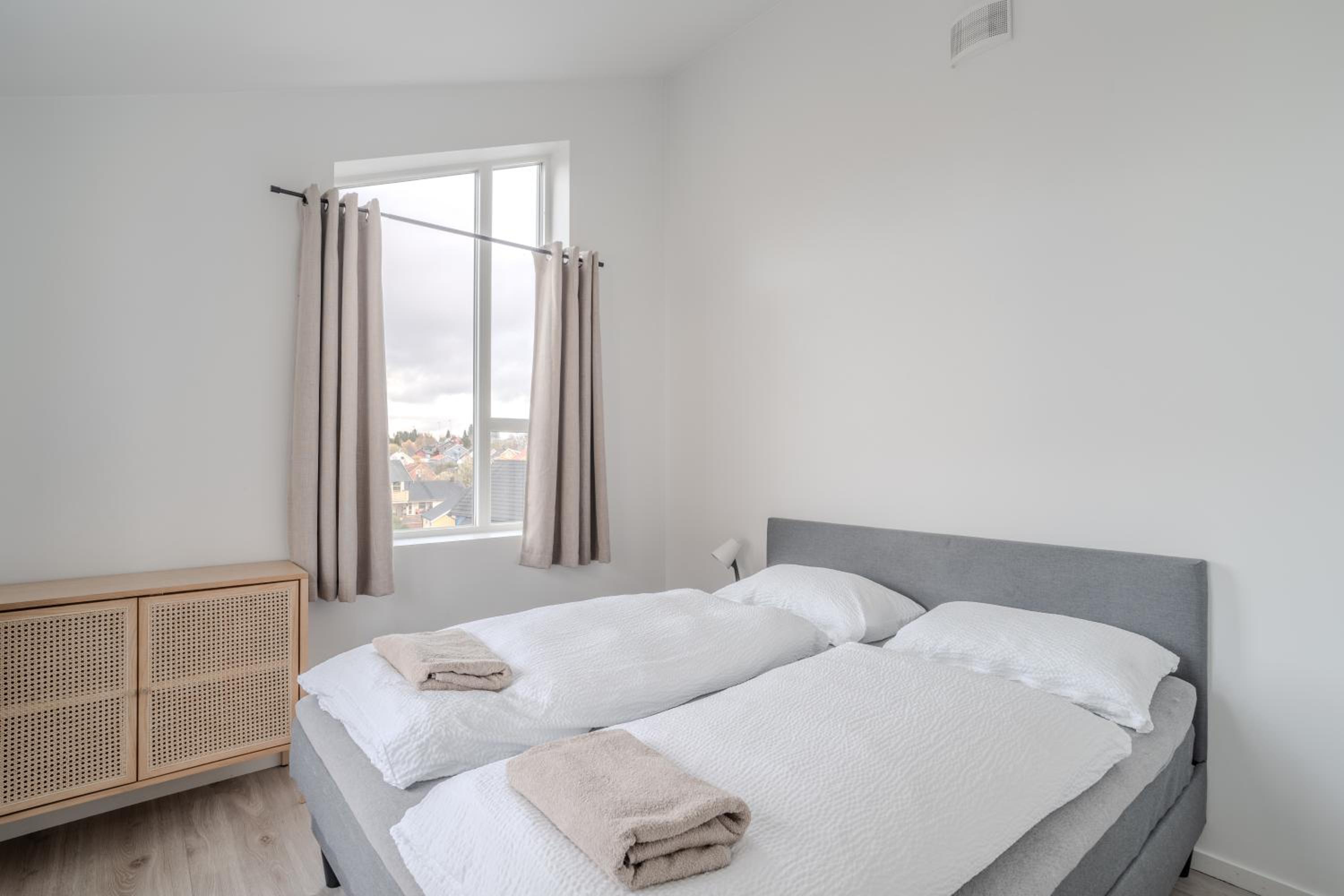 Staying Apt 3 - New and modern