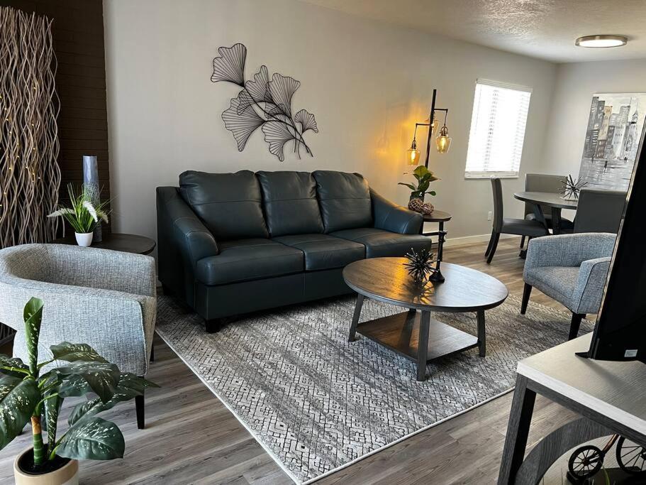 2 BDRM CONDO - Tranquility, Comfort & Location view 4