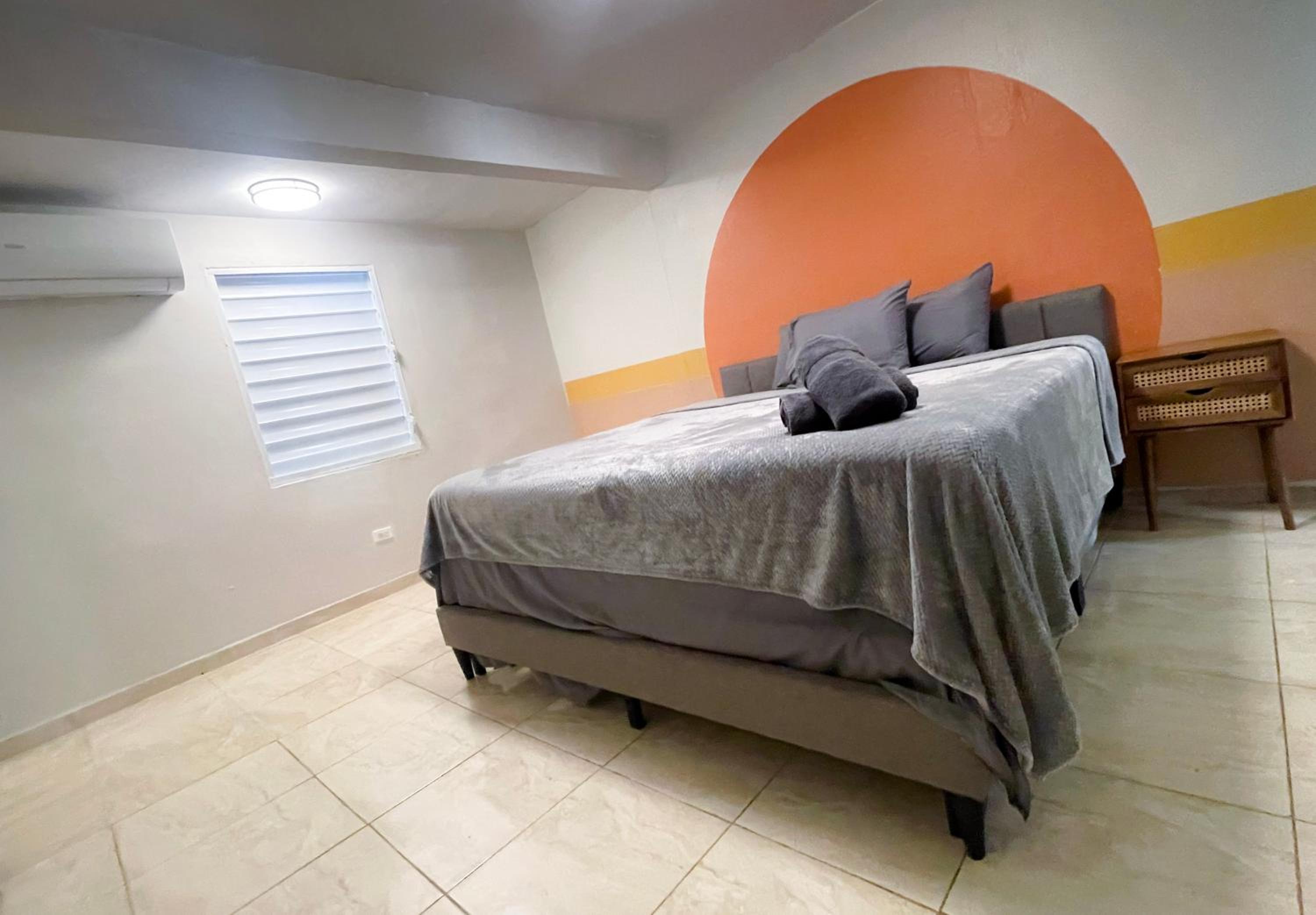 Luxury 8BR Home for 14 Guests near Beaches and Attractions view 2