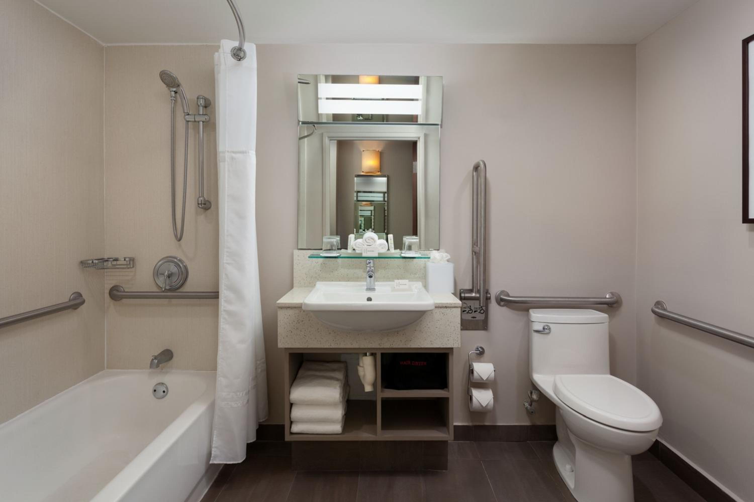Courtyard by Marriott Isla Verde Beach Resort - Property Image 26