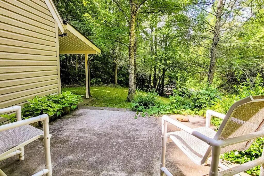 Family Fun Cozy Cabin view 5