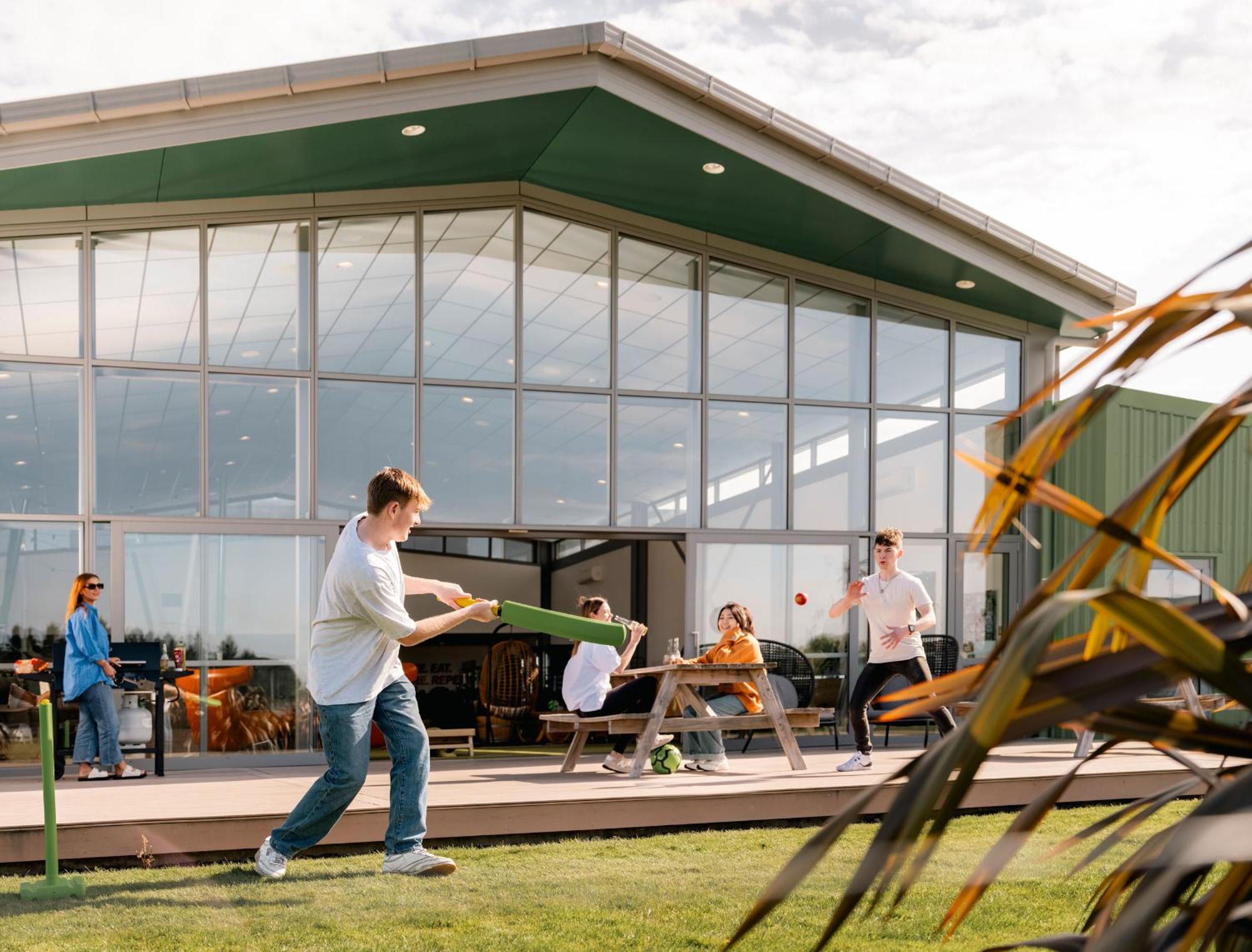 LyLo Christchurch Airport