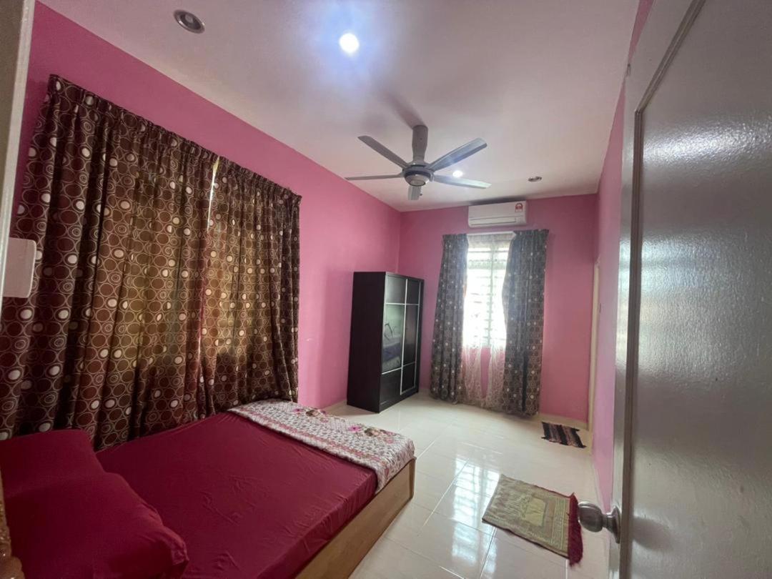 Homestay Teratak Zuarie Segamat