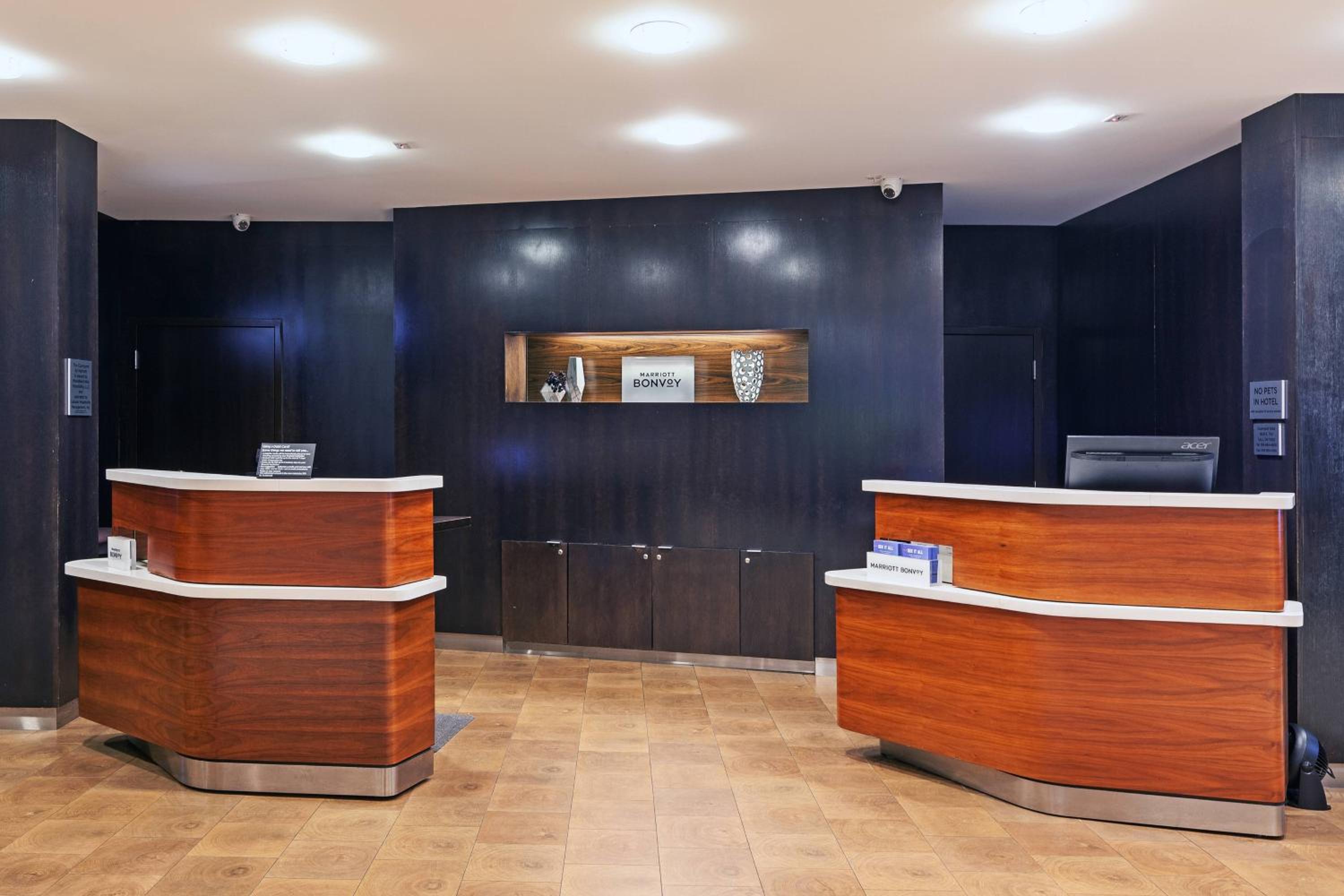 Hotel Courtyard by Marriott Tulsa Woodland Hills - Image 1