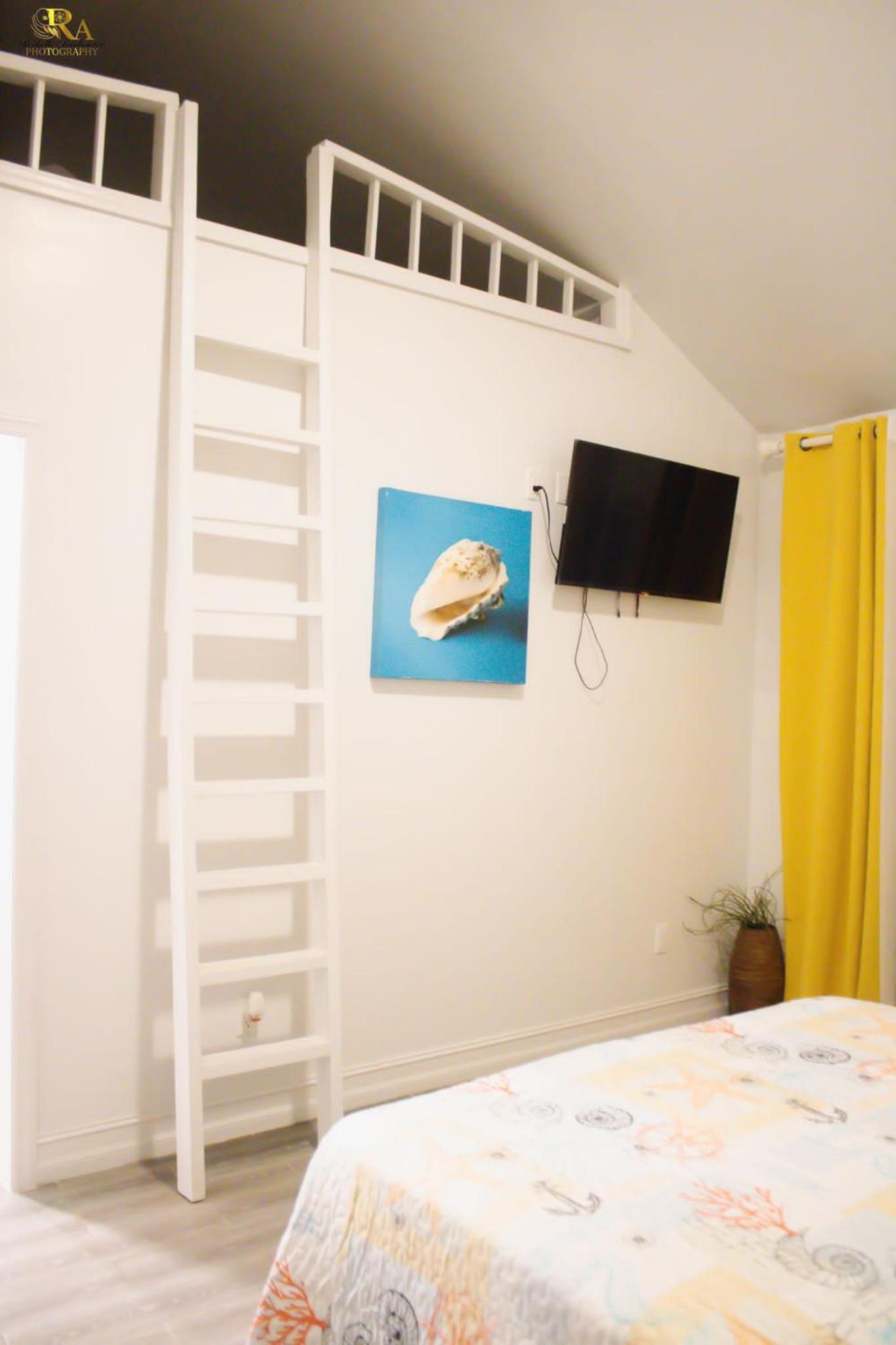 3-Hillview Cottages