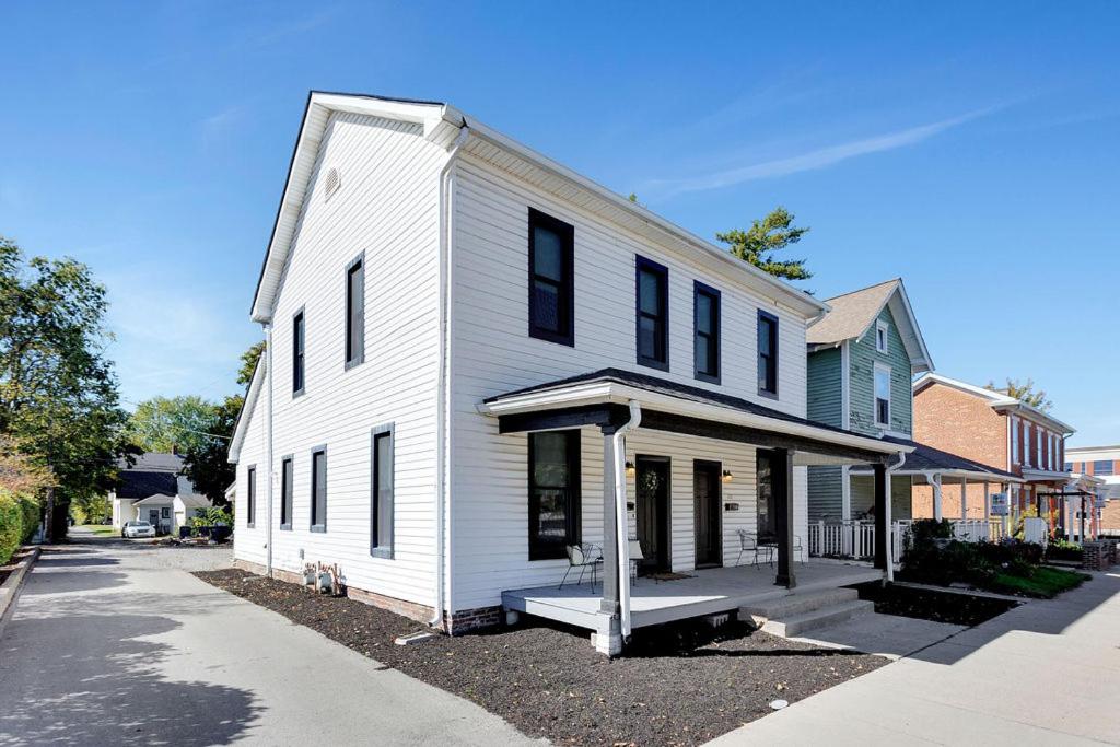 Miller House- Modern Remodel 2BR Historic Townhome