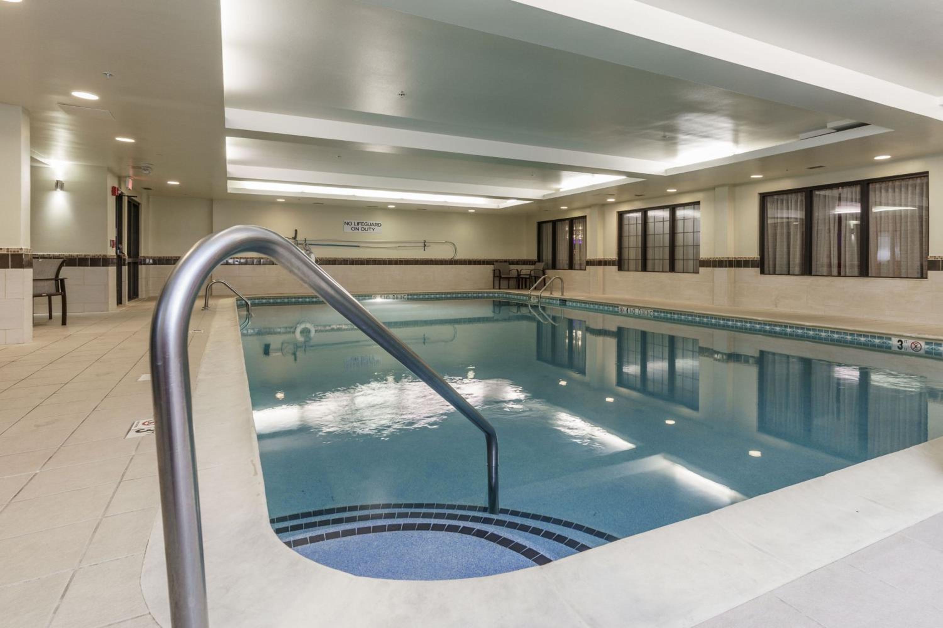 Courtyard by Marriott Nashville at Opryland - Property Image 2