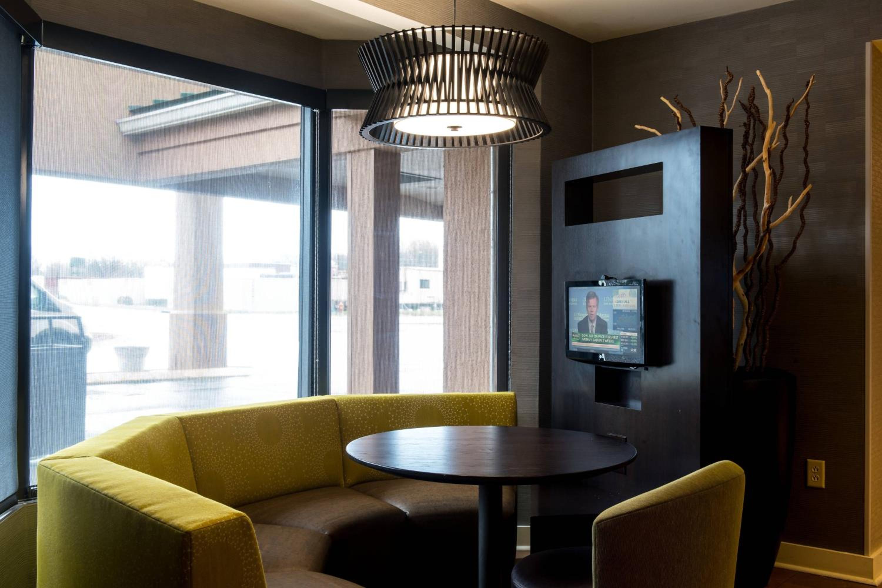 Courtyard by Marriott Nashville at Opryland - Property Image 14