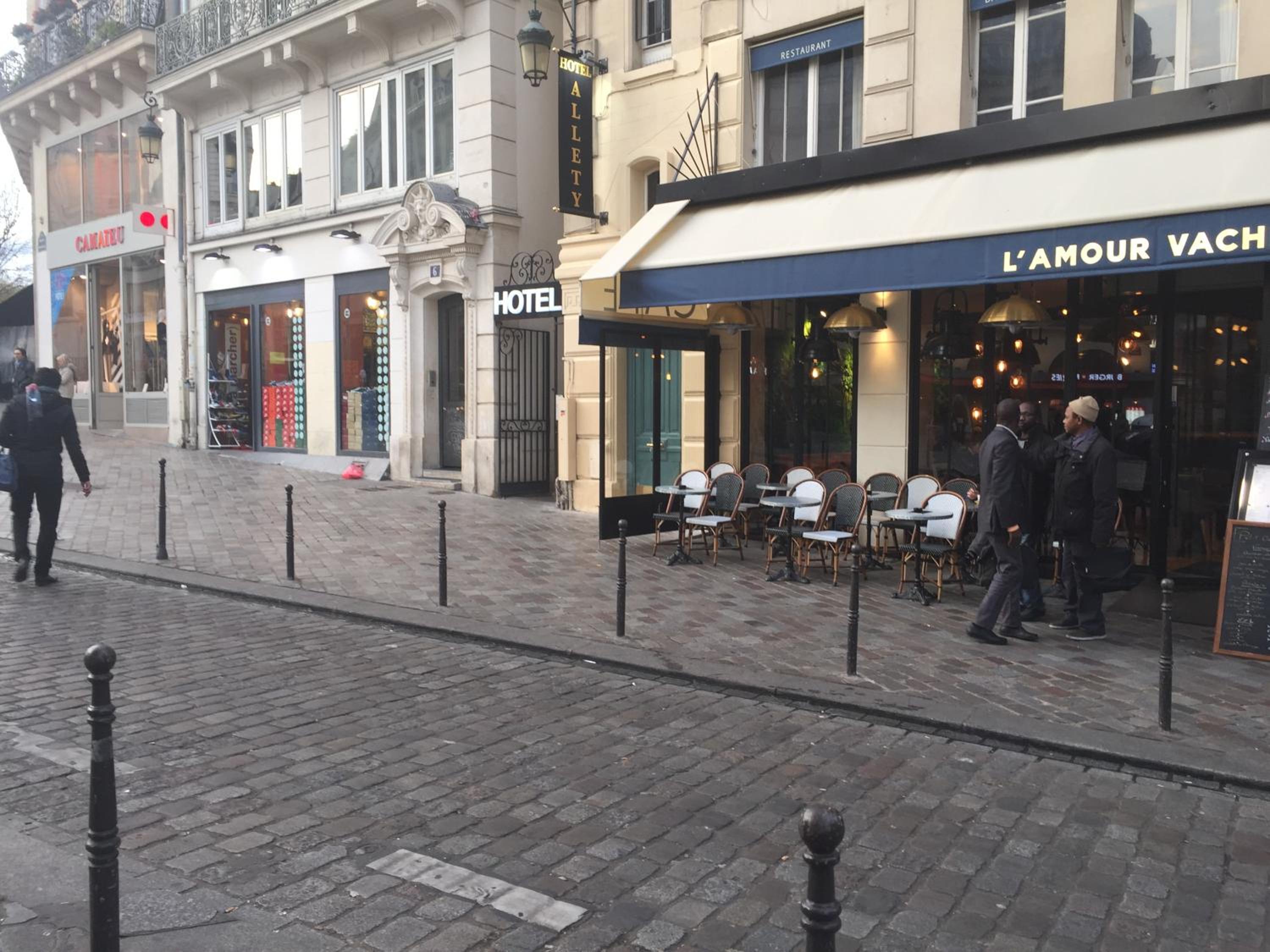 restaurant