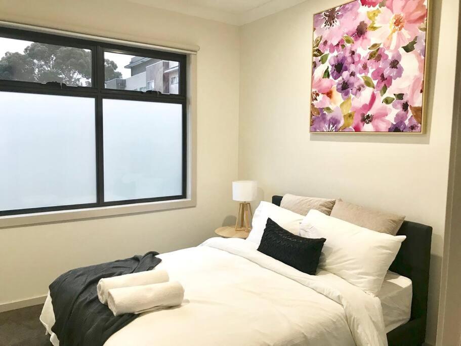 D112 Braybrook Central Stay-Great Getaway