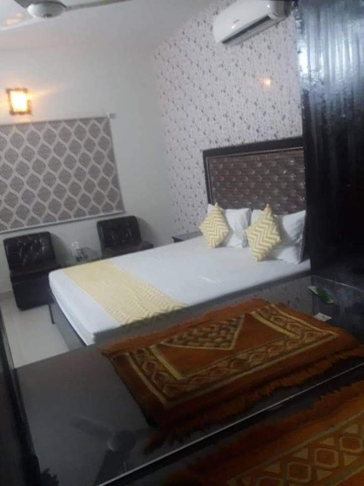 Capry Guest House Near Agha Khan