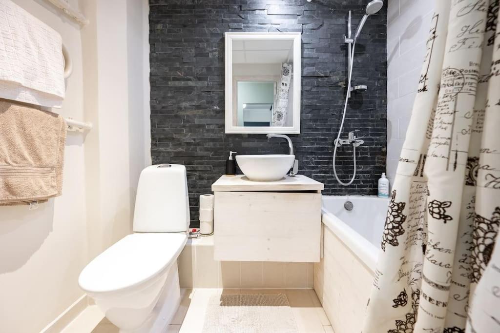 Tallinn Vacations - Convenient Stay Close to Airport and Old Town - Property Image 2