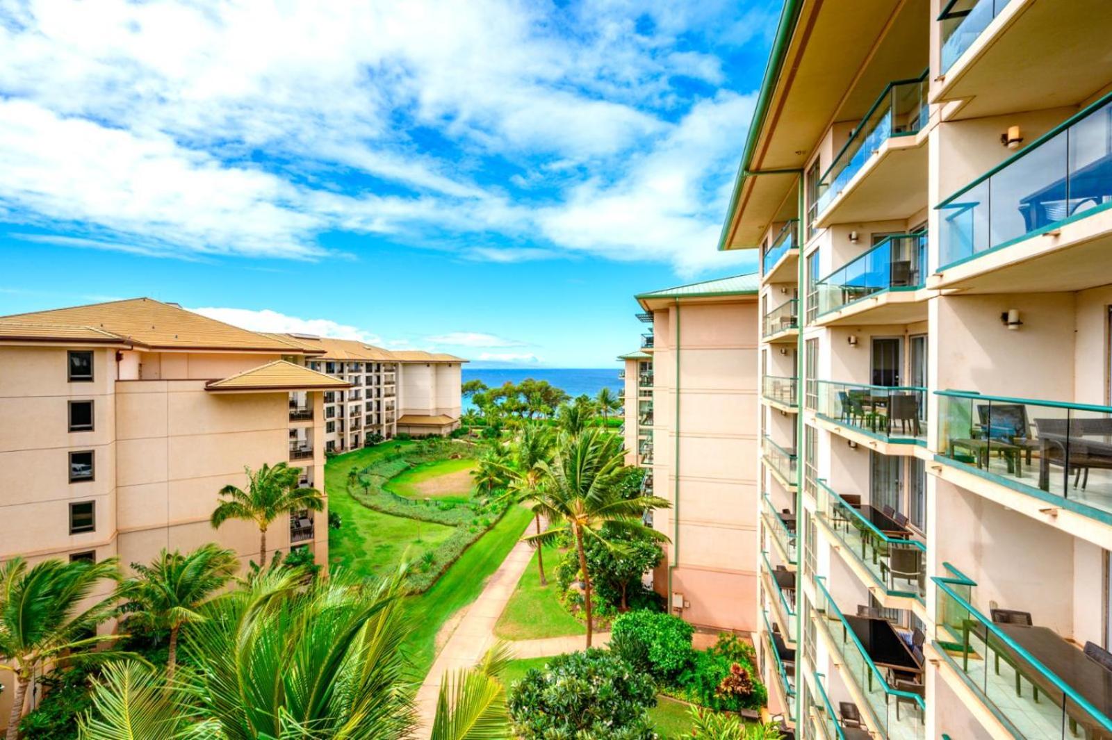 KBM Resorts: Honua Kai Hokulani HKH-620 XL Lanai Corner with Ocean Views Includes Rental Car view 3