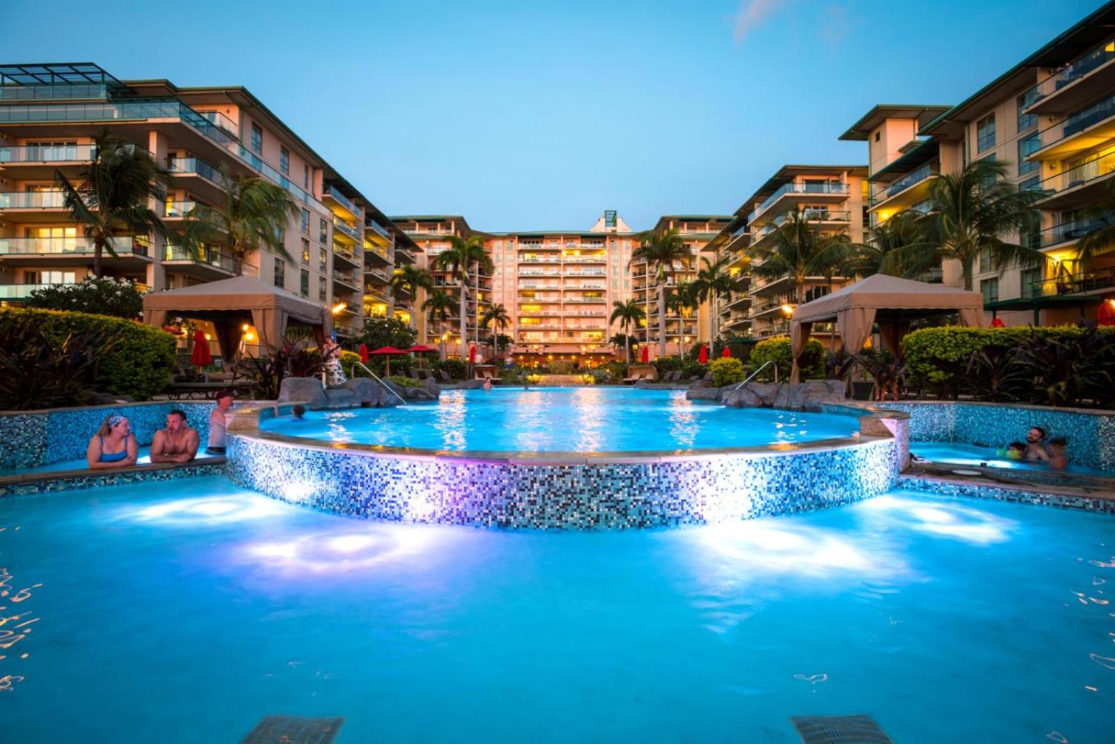 KBM Resorts: Honua Kai Hokulani HKH-240 – Ocean Views Steps to Beach Includes Rental Car