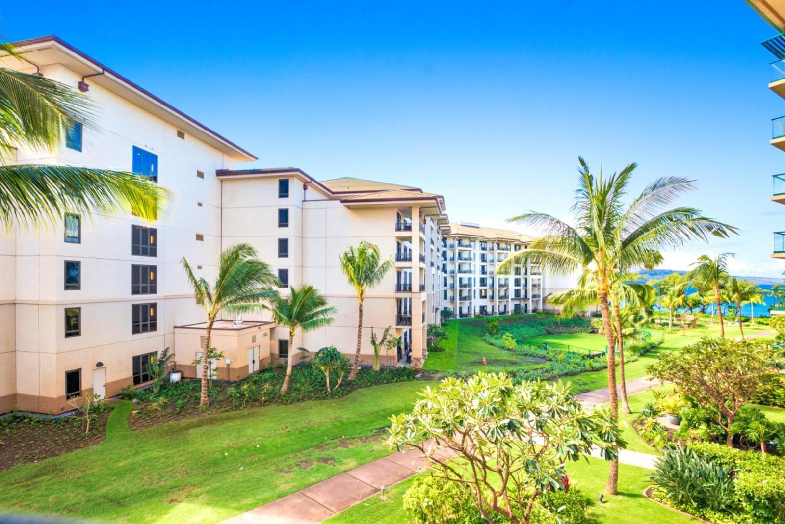 KBM Resorts: Honua Kai Hokulani HKH-318 Partial Ocean View Includes Rental Car