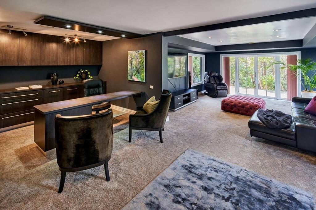 Wellington Luxury Escape view 3