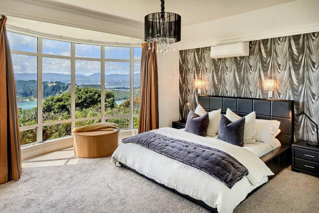 Wellington Luxury Escape view 4