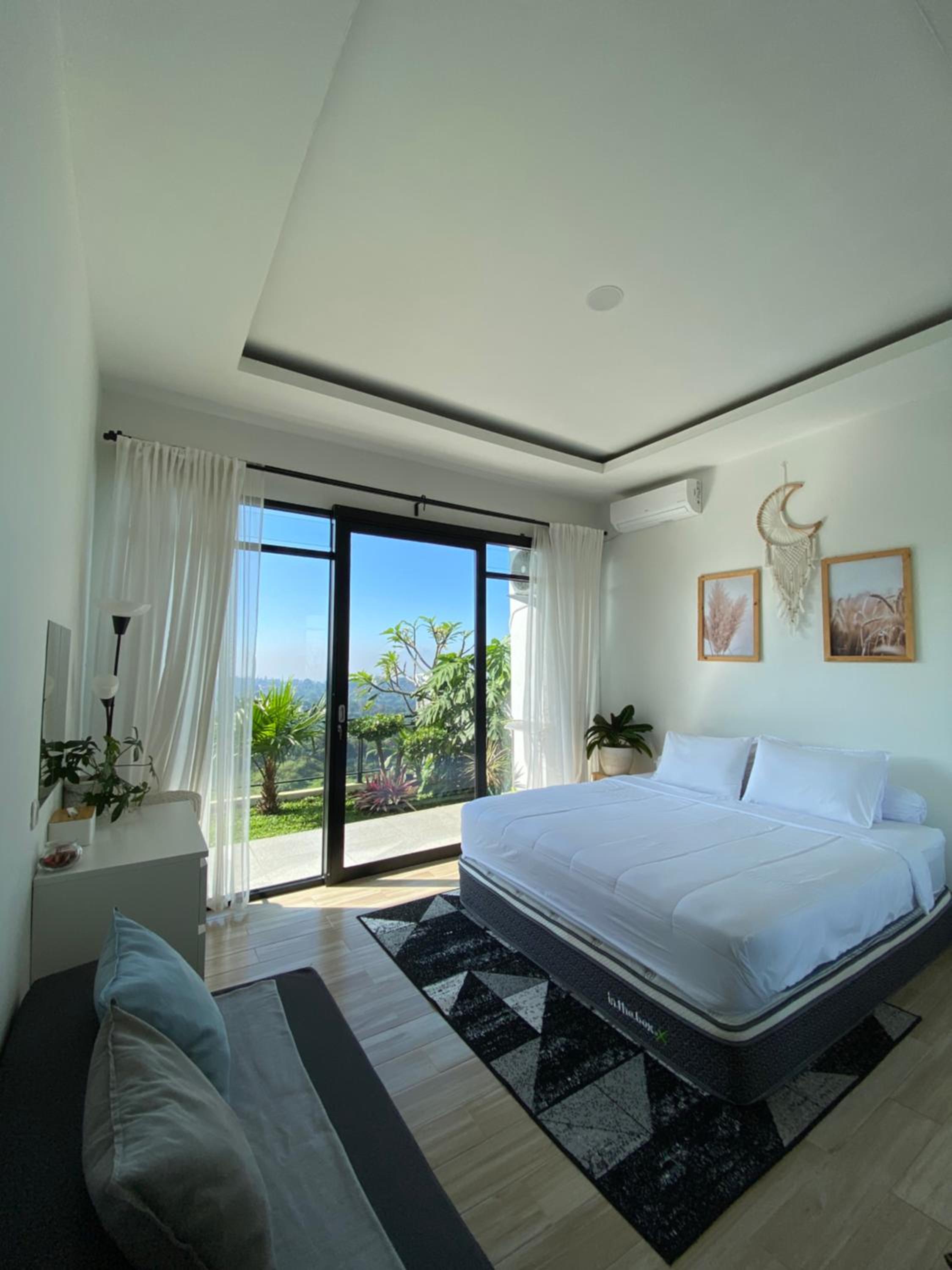 Casa Revanaka Ciumbuleuit Bandung view 4