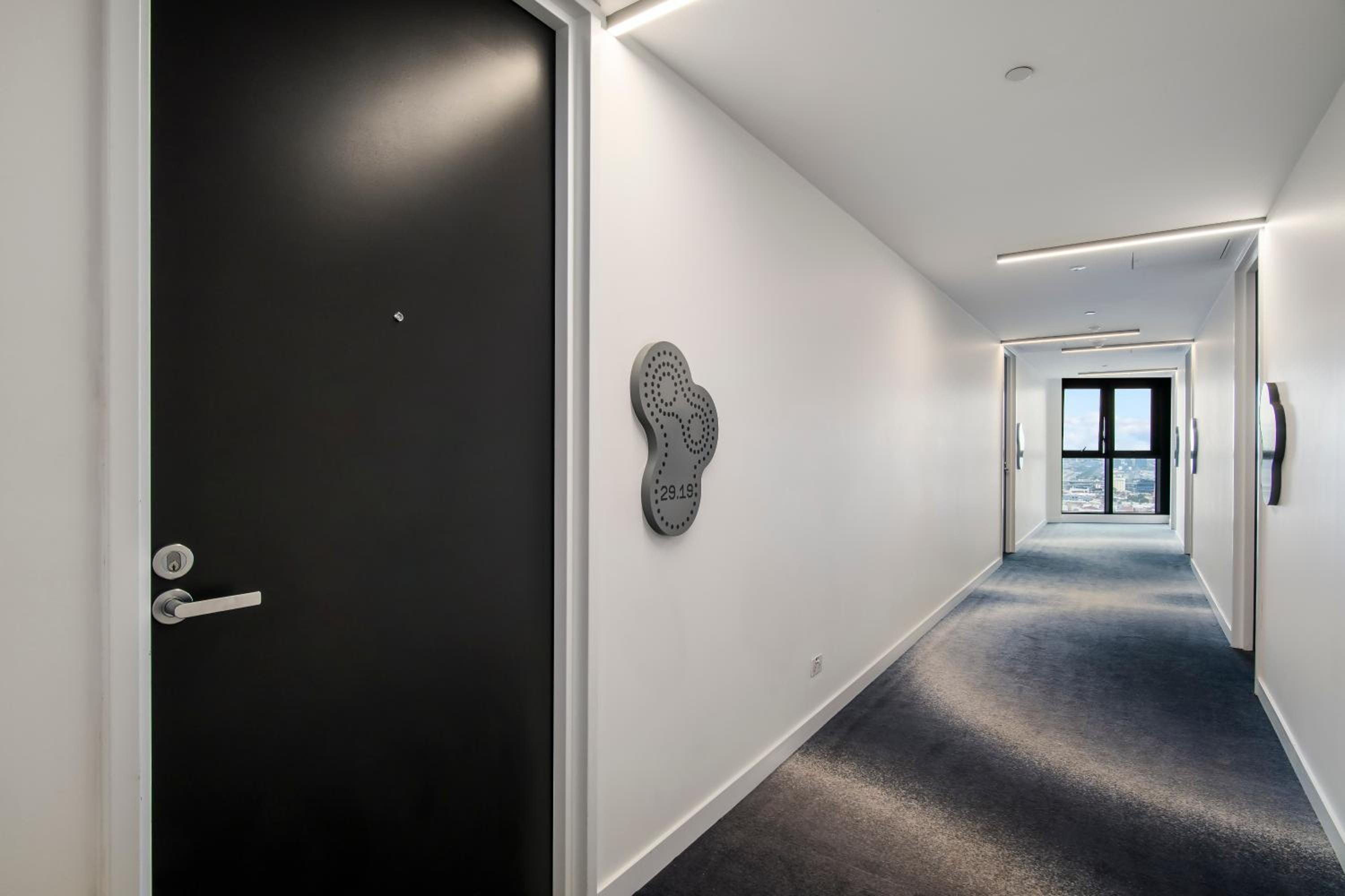 Modern 2BR Apt w City Views, Balcony & Wi-Fi