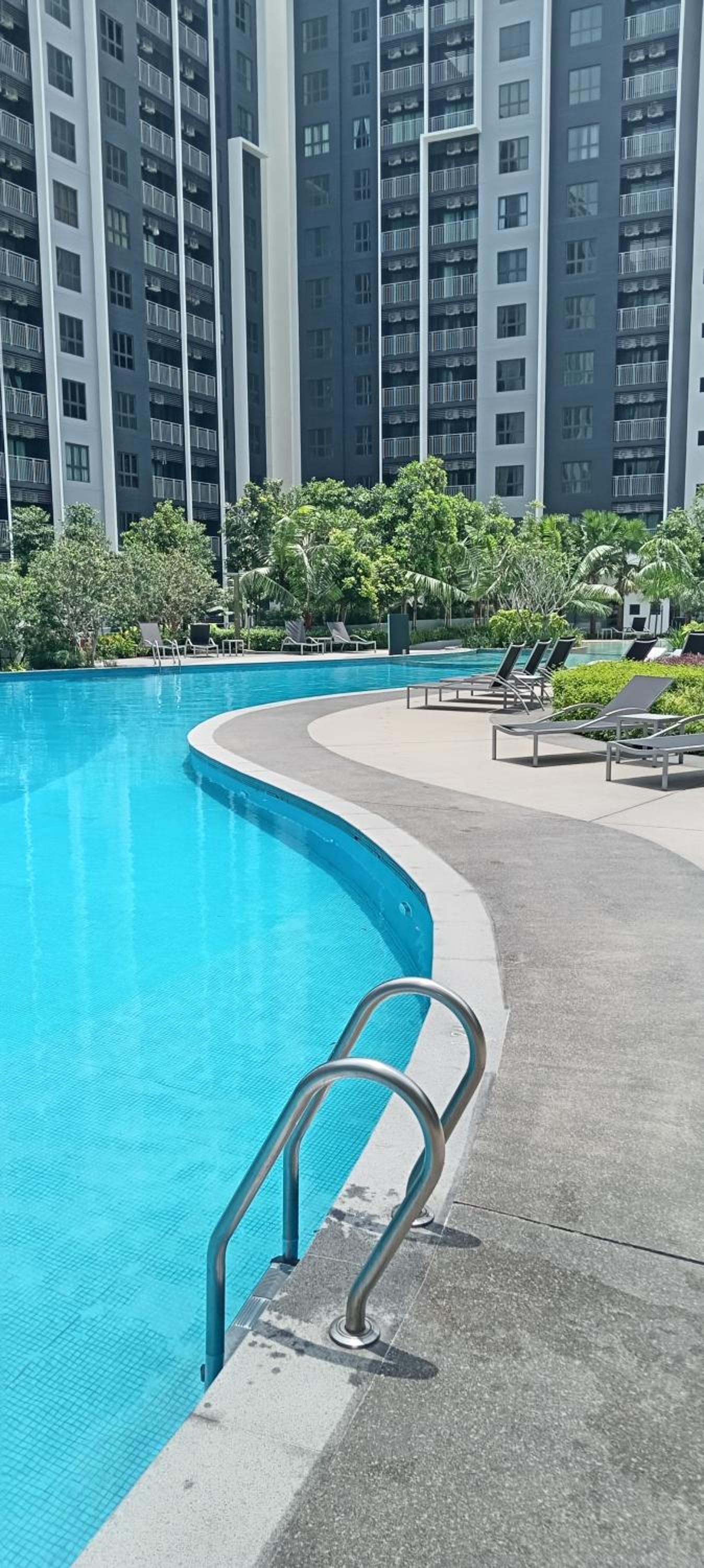 Zawirah guesthouse mayabay splashmania