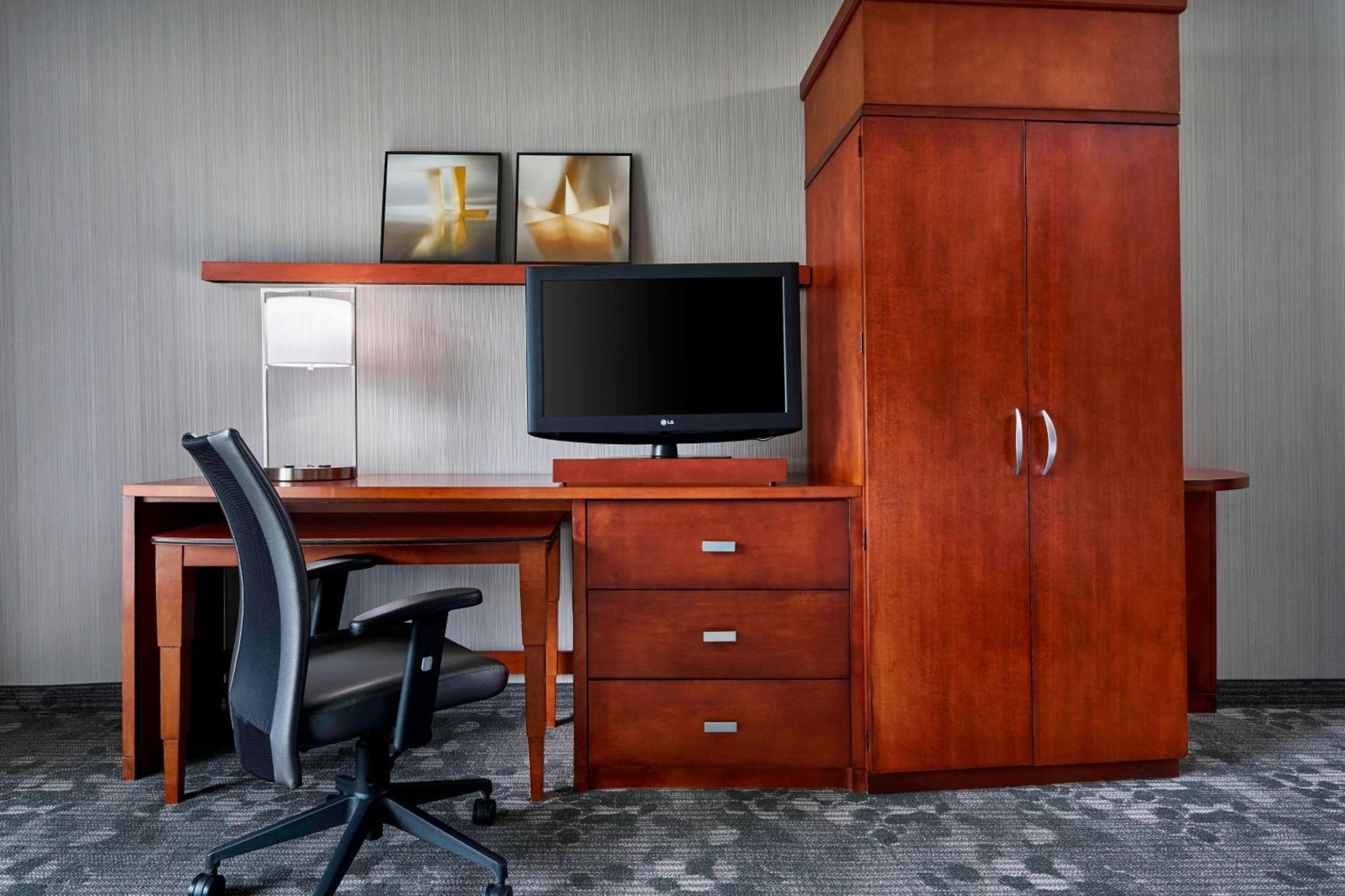 Courtyard By Marriott Baltimore BWI Airport - Property Image 20