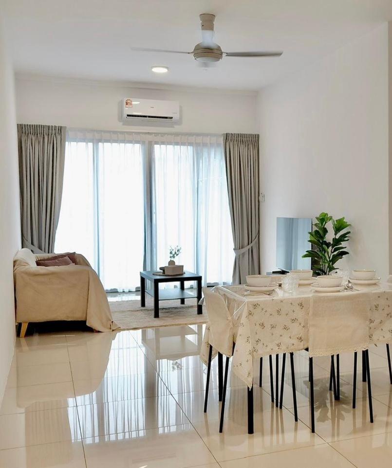 Gem Suites Apartment