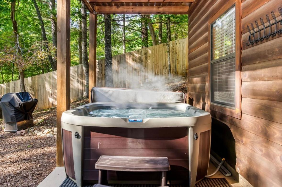 Mountain View, hot tub, fire pit, game room view 4