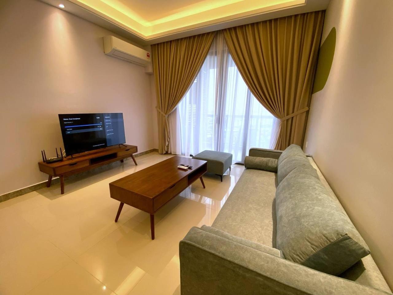 R&F Princess Cove JB Apartment Suites By SC Homestay