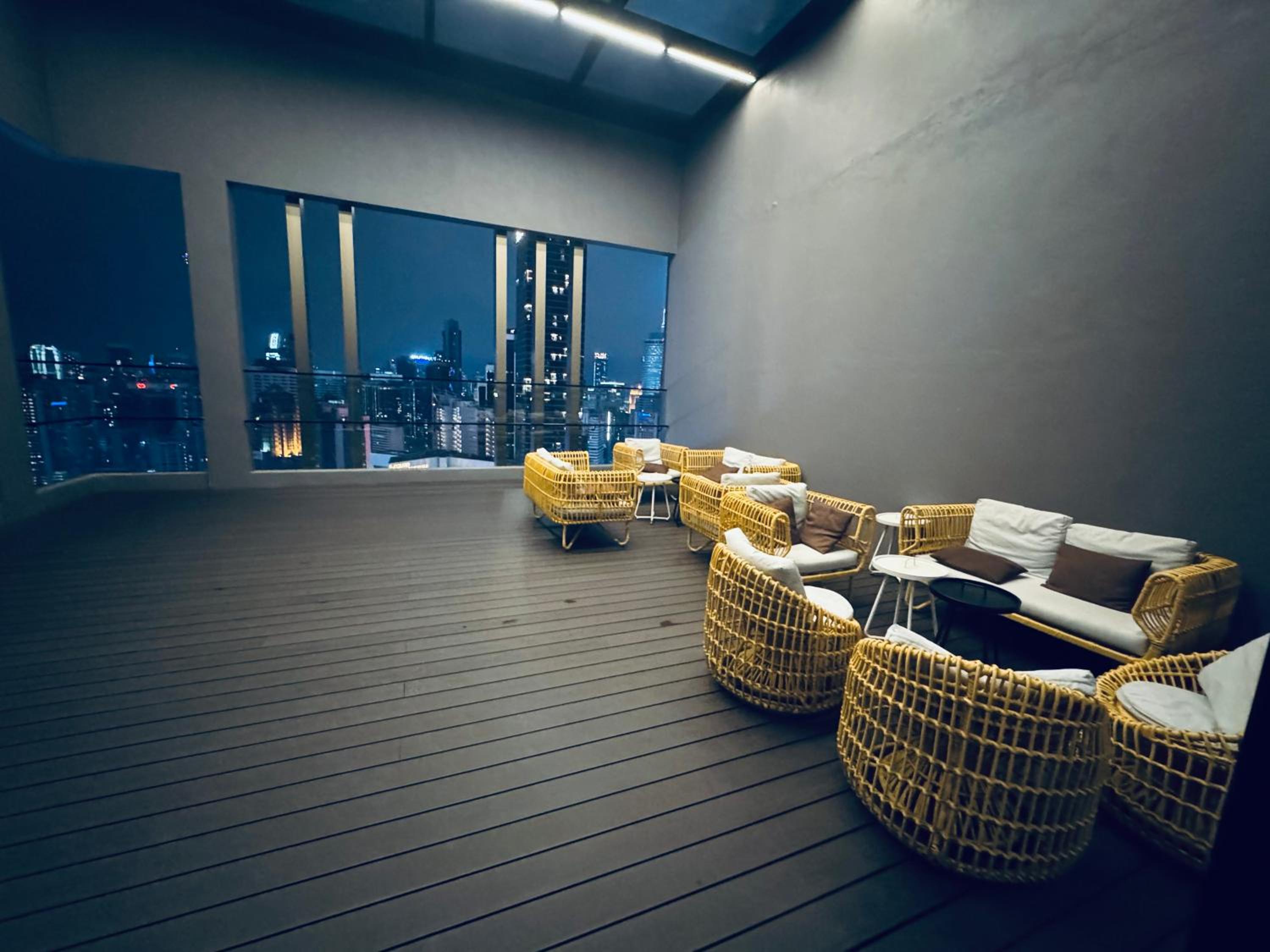 Luxury Suites At Axon Residence