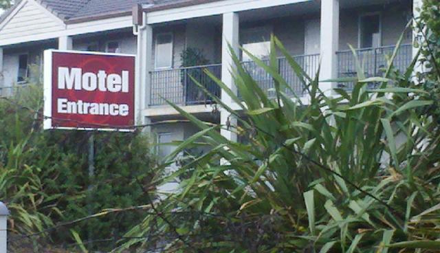 Hotel Dannemora Motor Inn - Image 1