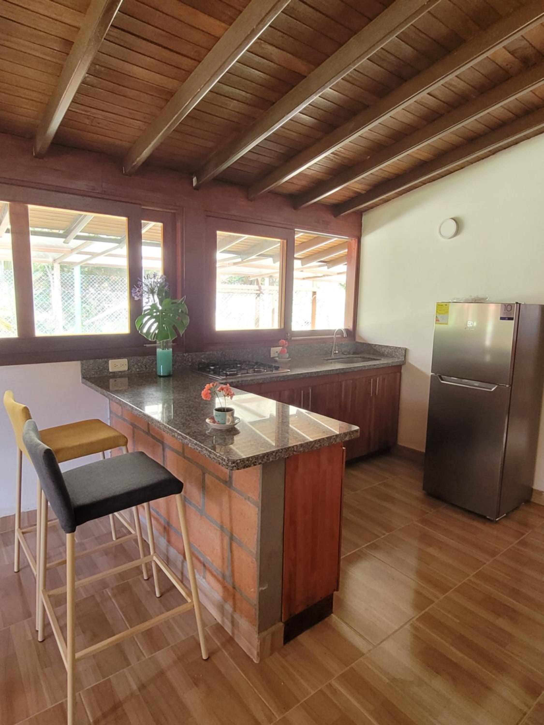 La Pascana Ecolodge frente al parque Arví Entorno natural excepcional, reserva natural, áreas protegidas, conexión con la naturaleza y avistamiento de aves