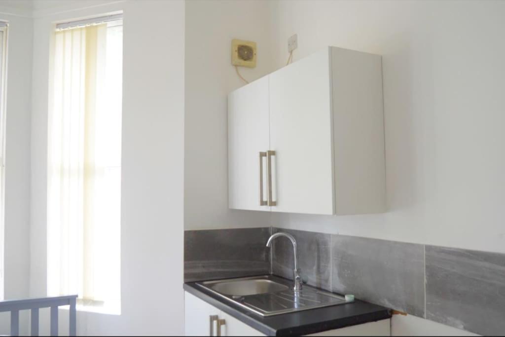 Discover Your Cozy Haven A Perfect Studio Getaway view 2