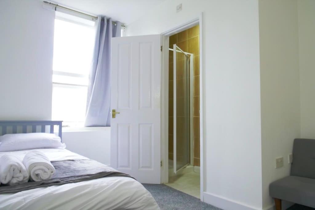 Discover Your Cozy Haven A Perfect Studio Getaway view 4