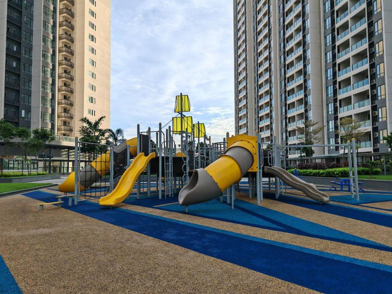 R&F Princess Cove JB Apartment Suites By SC Homestay