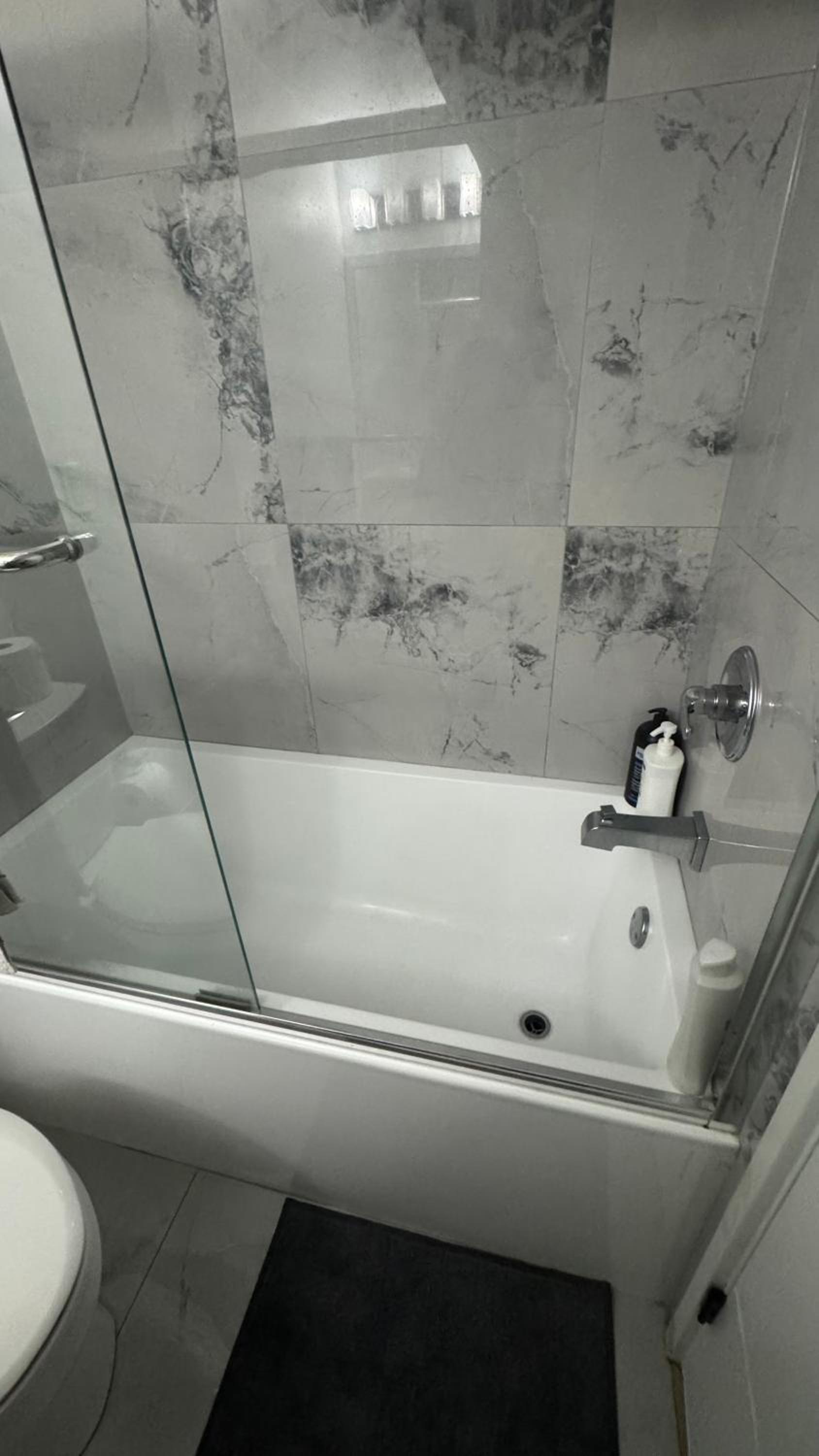 New & Modern 2 bedroom suite
