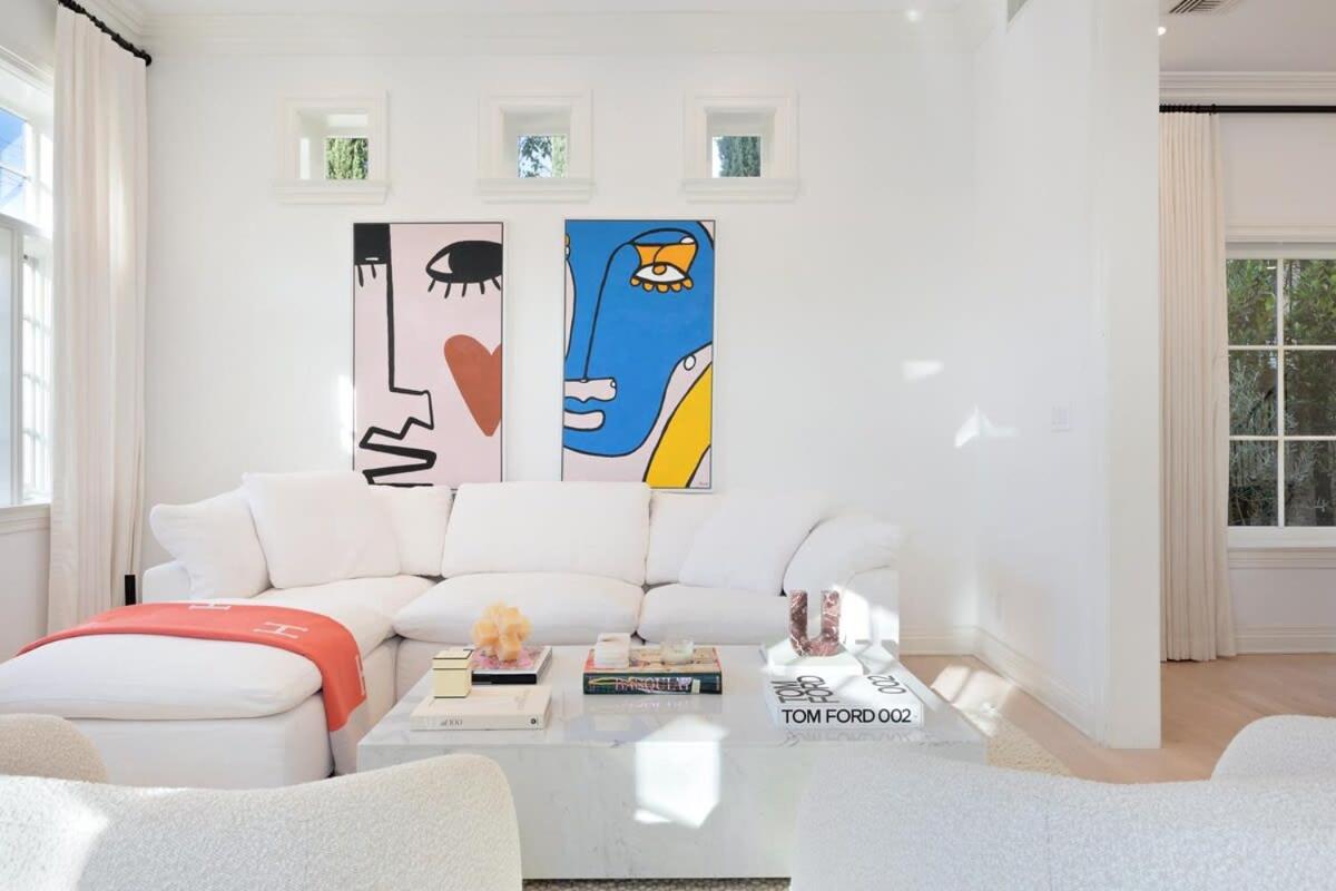 Chateau Beverly Hills by Stay Awhile Villas