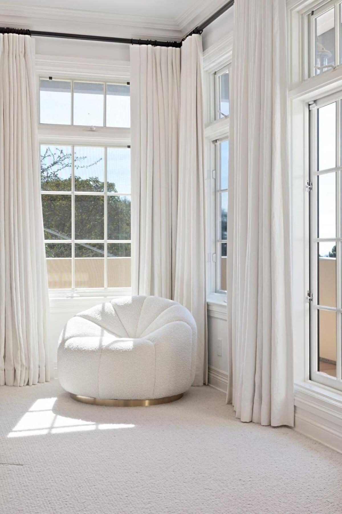 Chateau Beverly Hills by Stay Awhile Villas