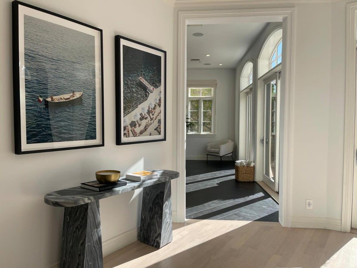 Chateau Beverly Hills by Stay Awhile Villas