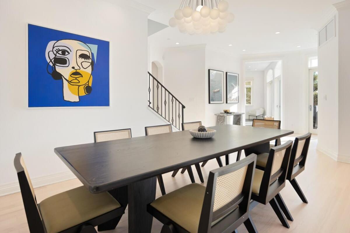 Chateau Beverly Hills by Stay Awhile Villas