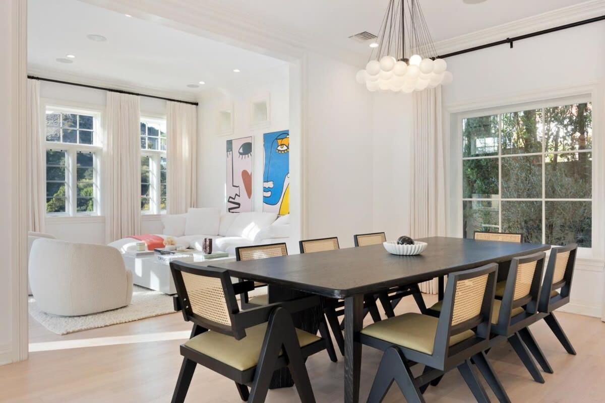 Chateau Beverly Hills by Stay Awhile Villas