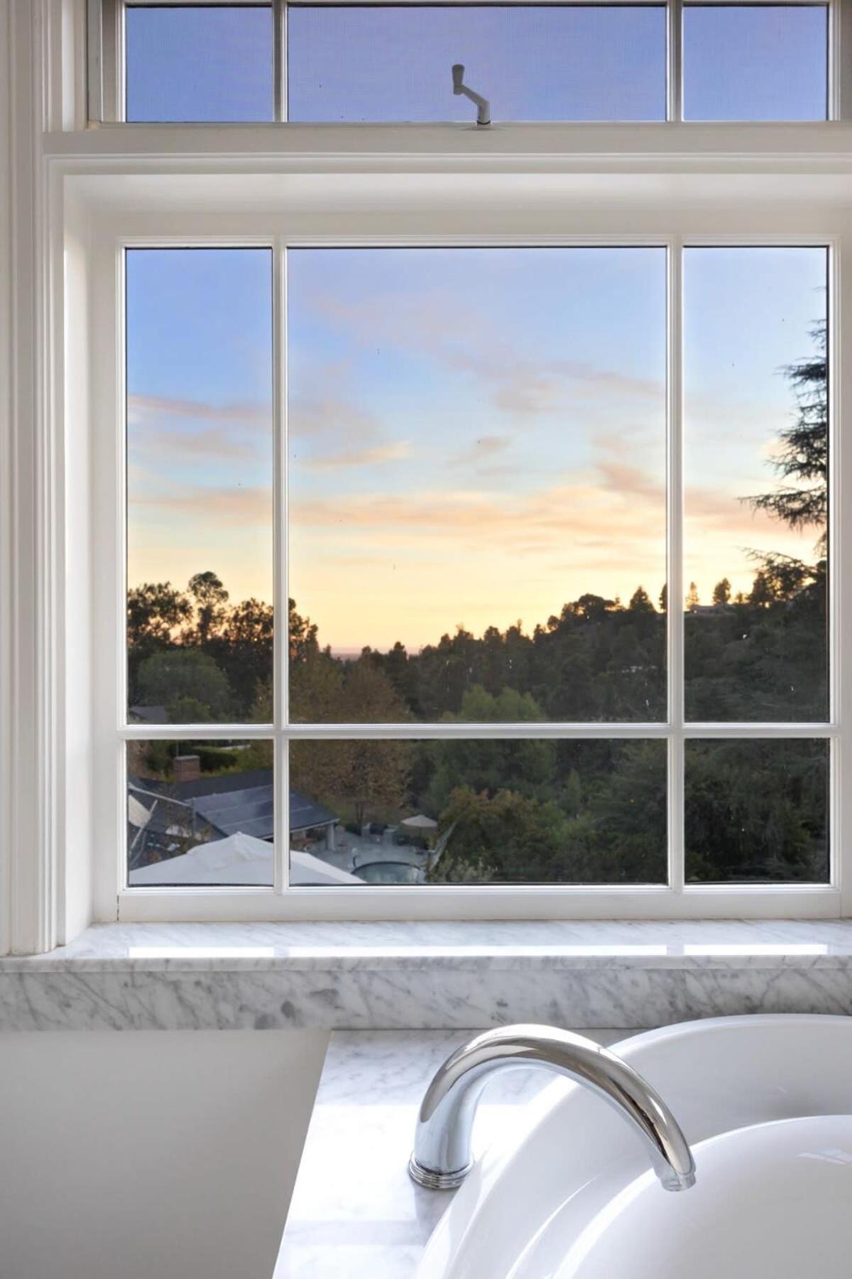 Chateau Beverly Hills by Stay Awhile Villas