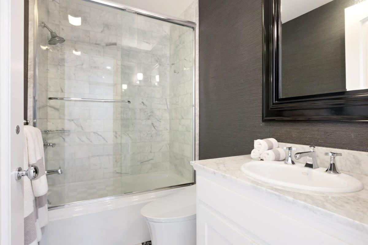 Chateau Beverly Hills by Stay Awhile Villas