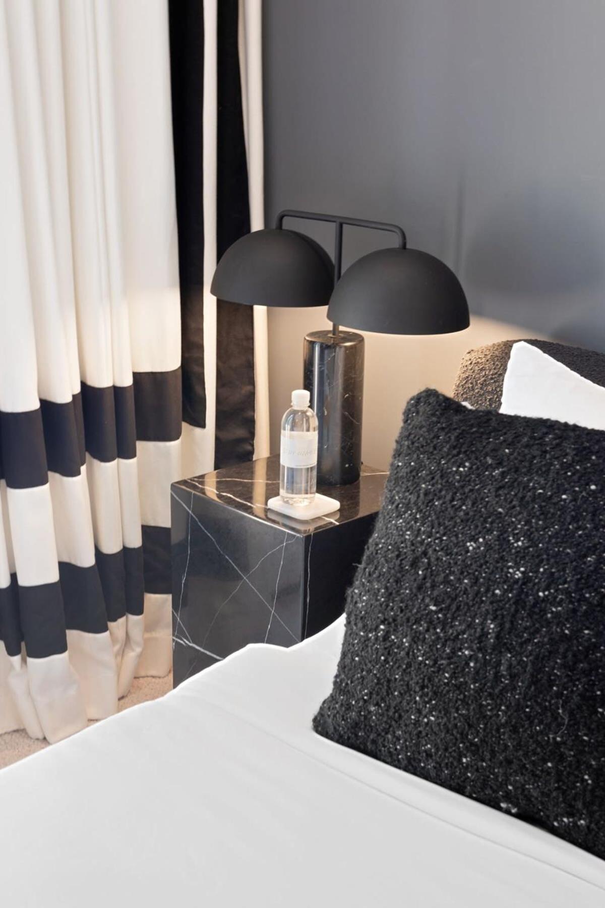 Chateau Beverly Hills by Stay Awhile Villas