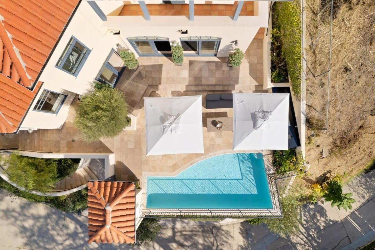 Chateau Beverly Hills by Stay Awhile Villas