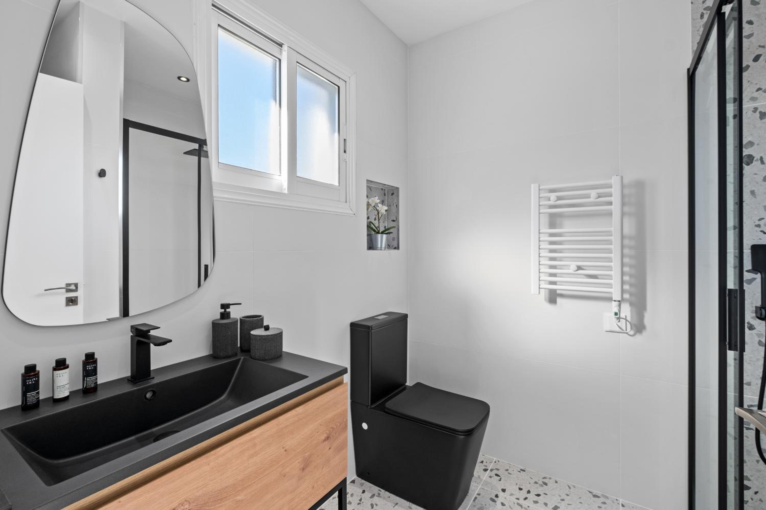 NEW Luxury Townhouse 2BR-2BA Large Terrace & Pool