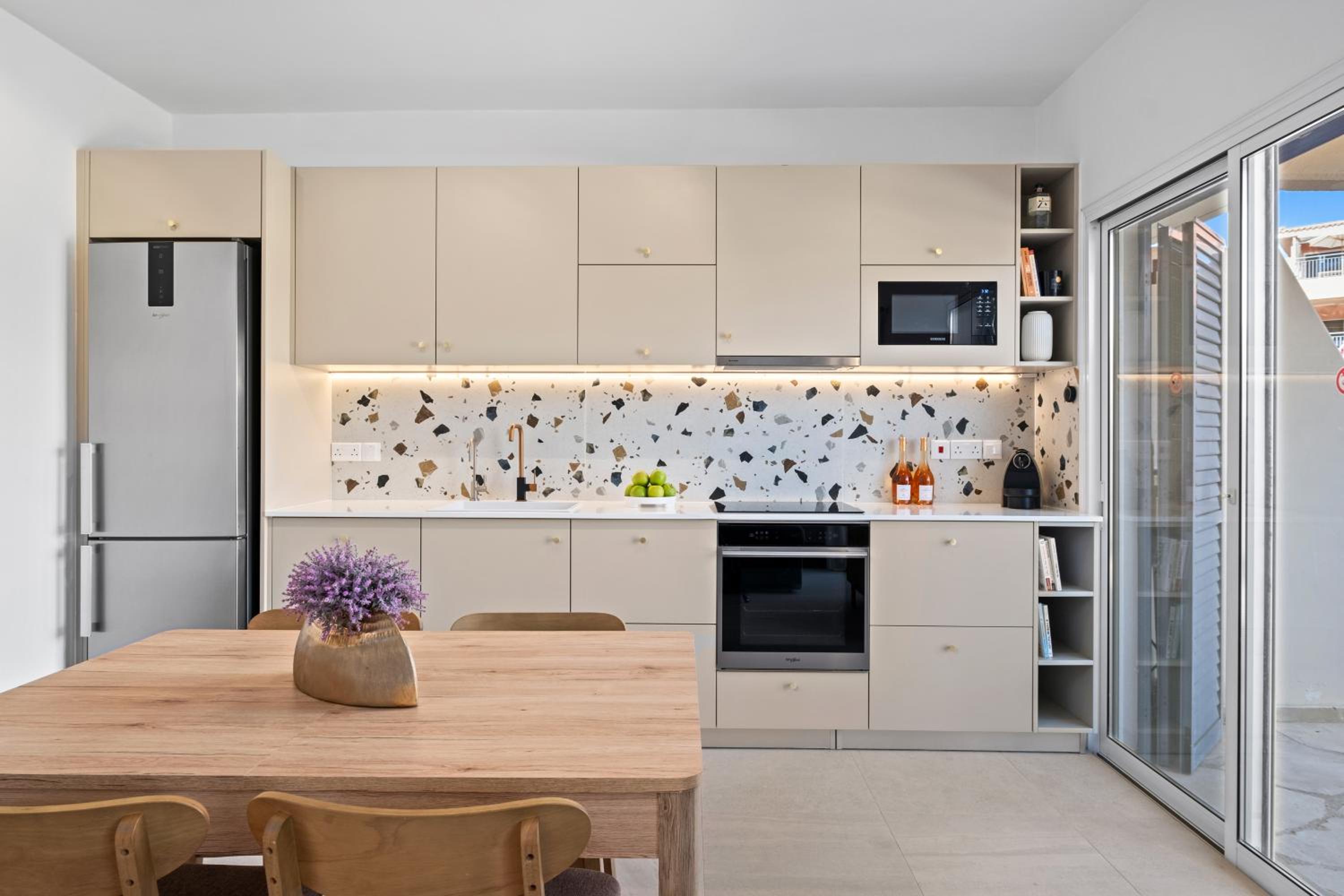 NEW Luxury Townhouse 2BR-2BA Large Terrace & Pool
