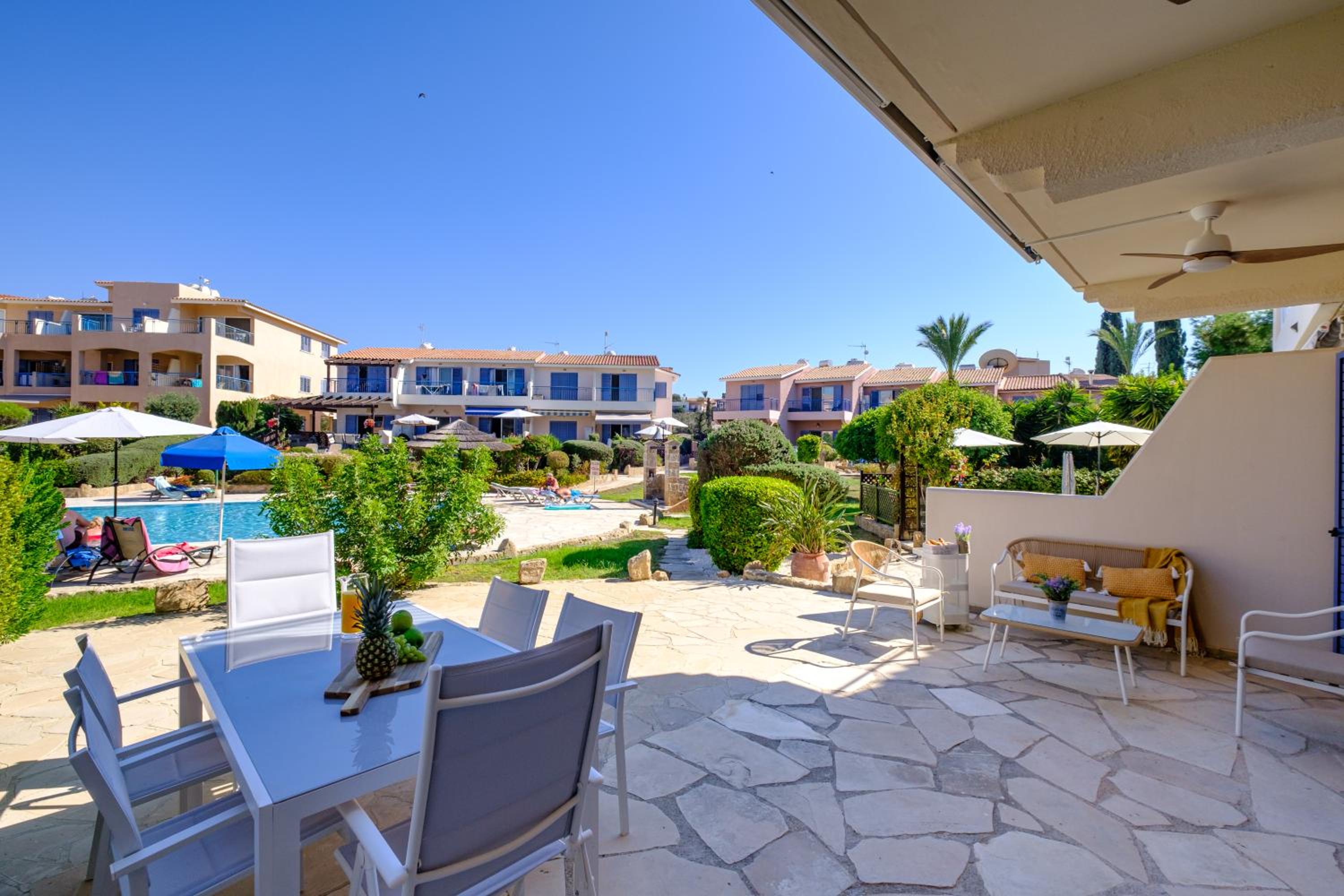 NEW Luxury Townhouse 2BR-2BA Large Terrace & Pool
