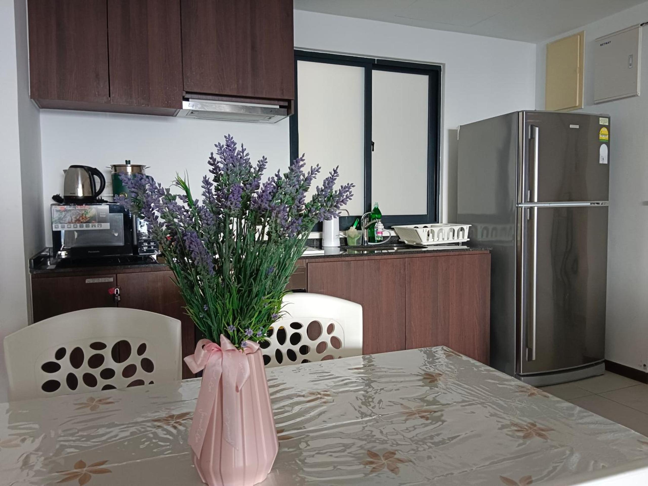 Landmark Lovely Coast View King Suite#500mbpsWifi#Netflix photo 3